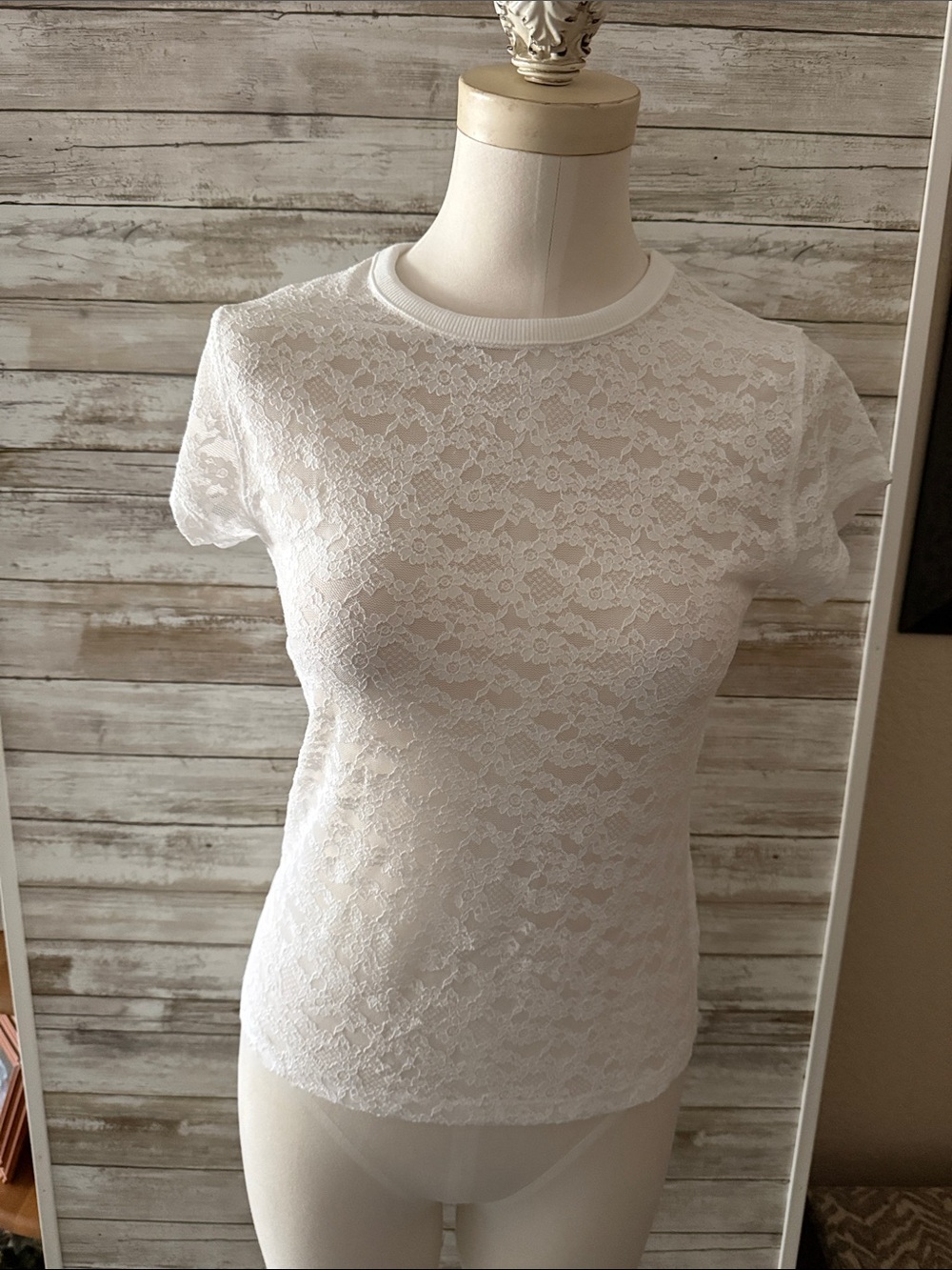 New Aerie White Lace Short-Sleeve Crewneck Top - Classic Women's Layering Tee XS